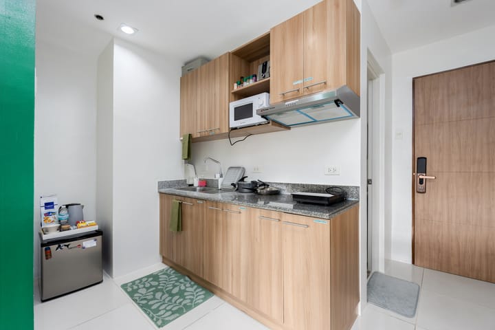 Can You Host on Airbnb Without a Full Kitchen?
